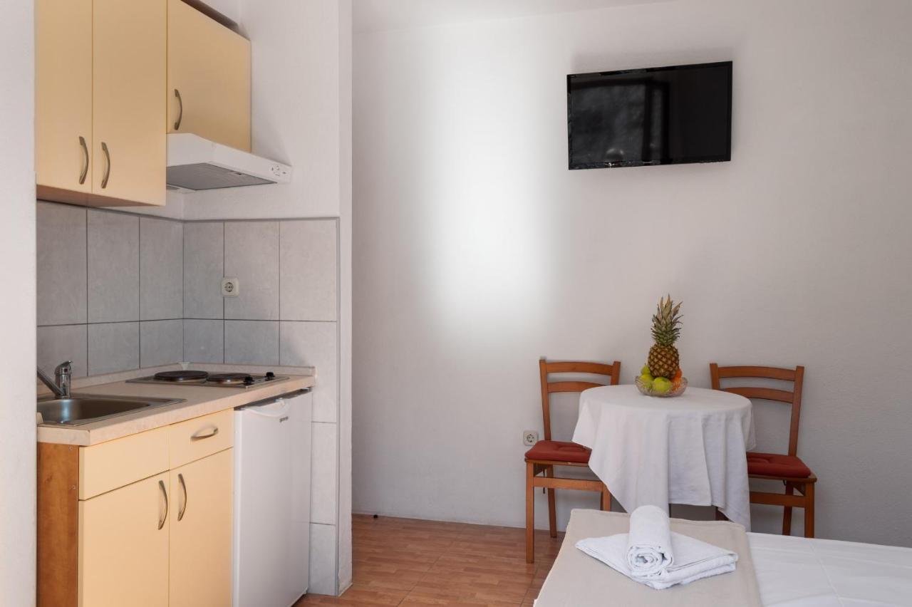 Niko Apartments Дрвеник Экстерьер фото