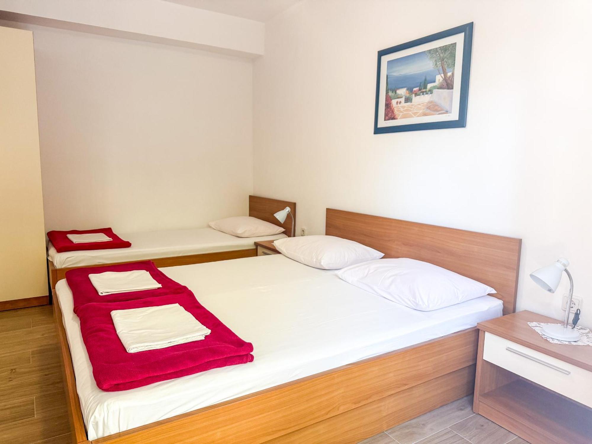 Niko Apartments Дрвеник Экстерьер фото