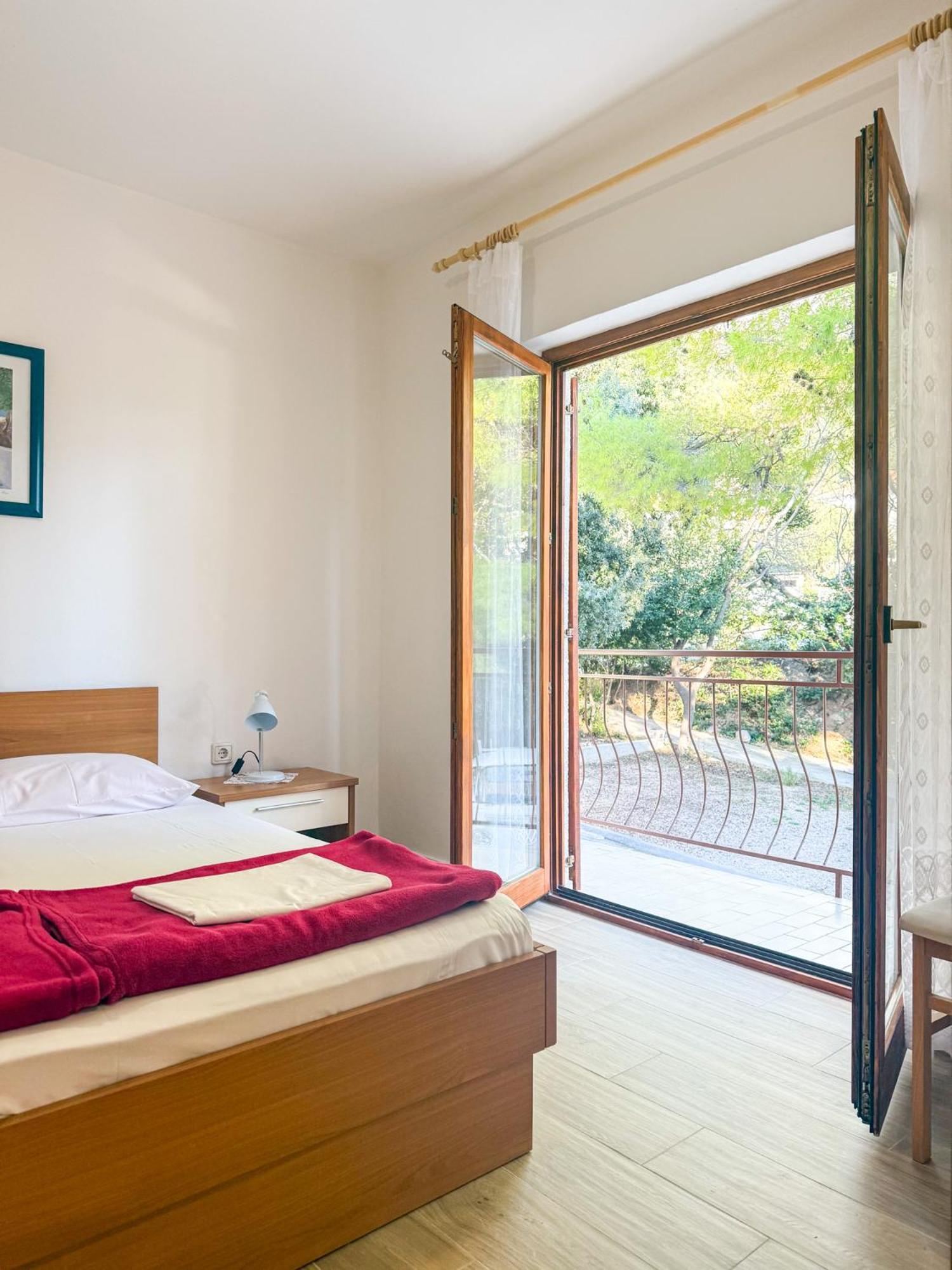 Niko Apartments Дрвеник Экстерьер фото