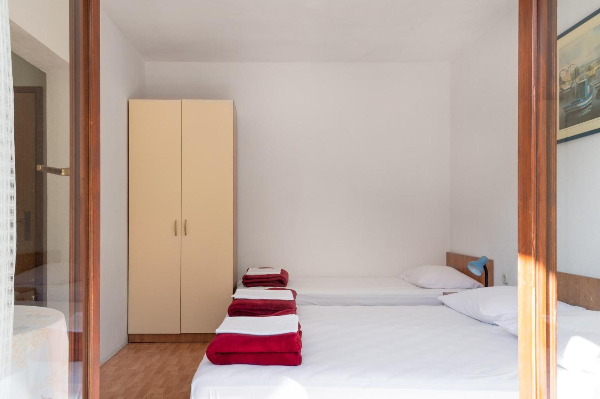 Niko Apartments Дрвеник Номер фото